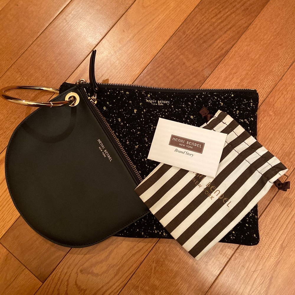 (NWT) Henri Bendel suede wristlet Retail: $228